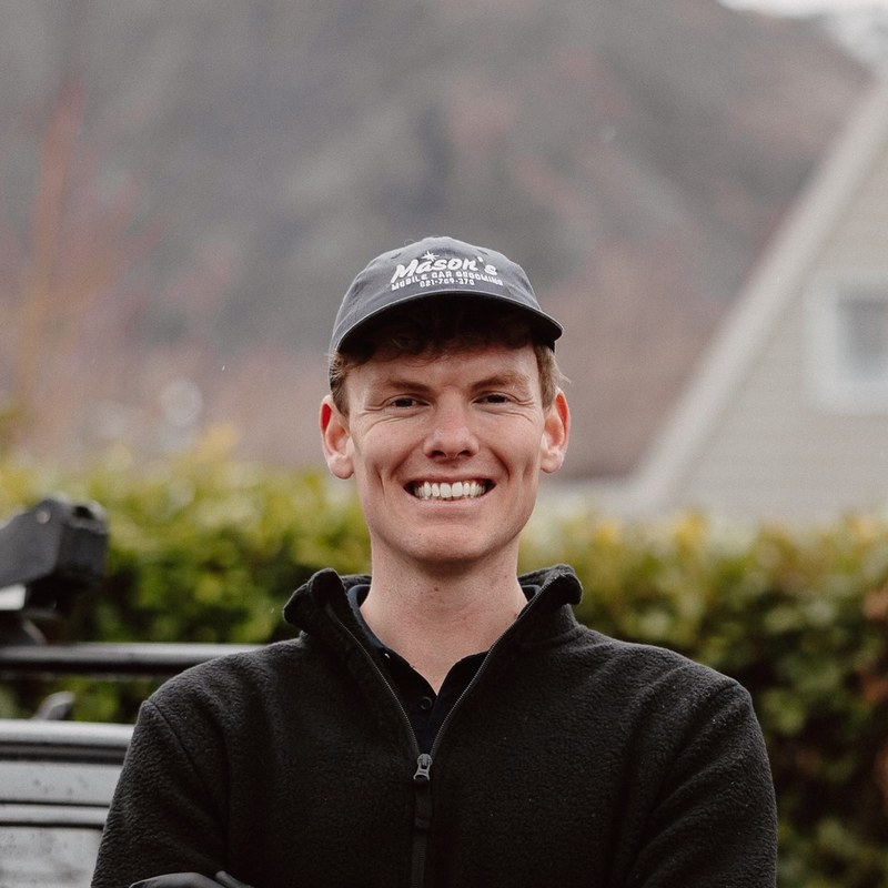 Mason, founder of No Brainer Water Co.